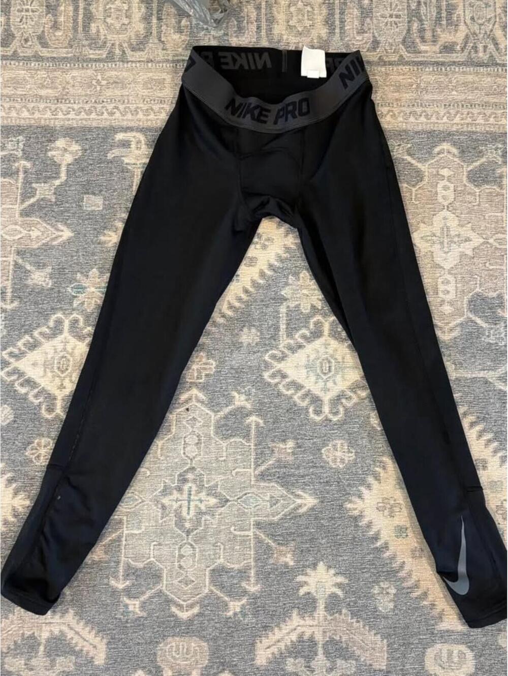 Nike Pro black compression pants size men’s medium